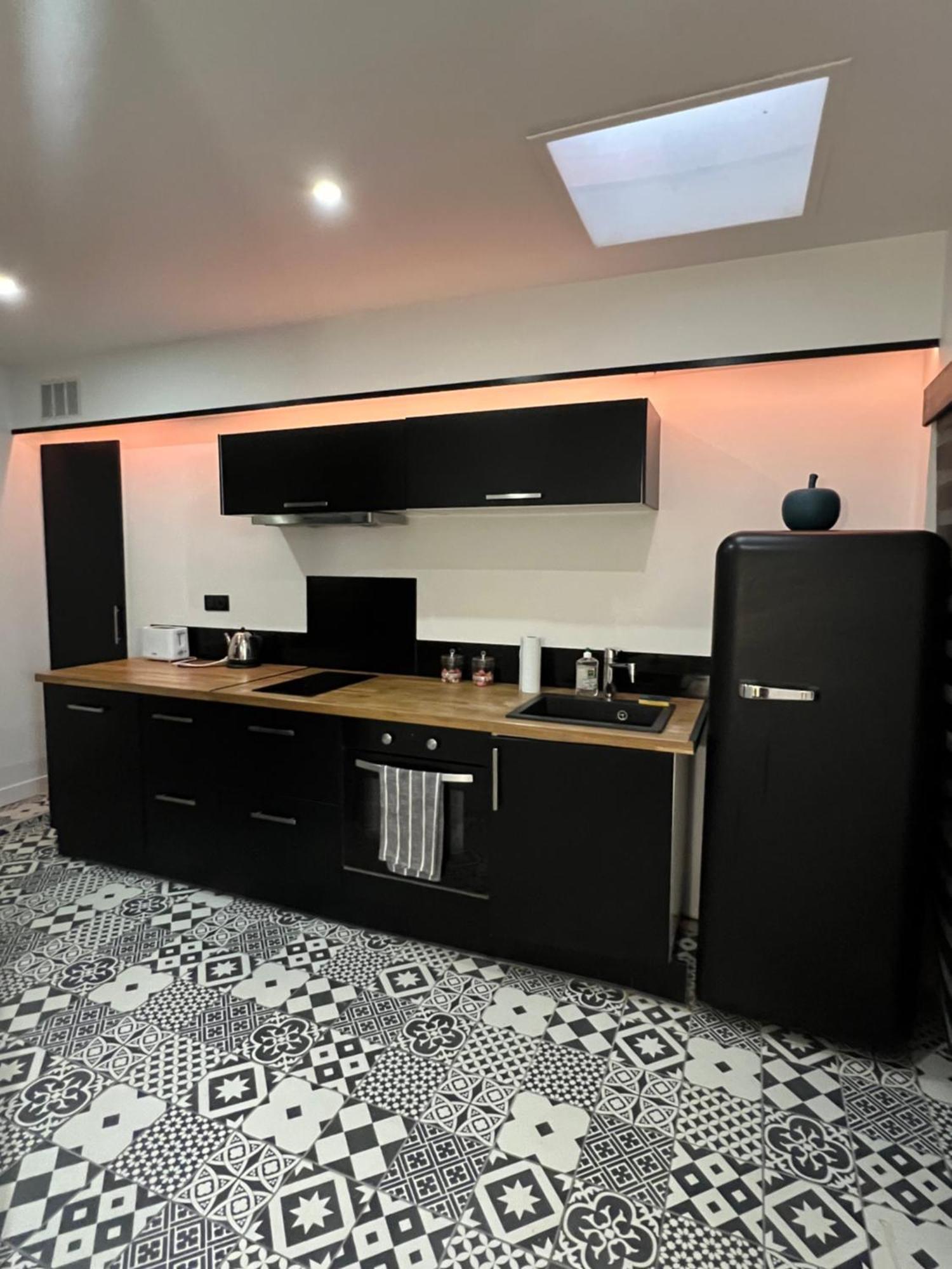 Appartement Avec Jacuzzi Sauna & Home Cinema - Nid D'アンジェ エクステリア 写真